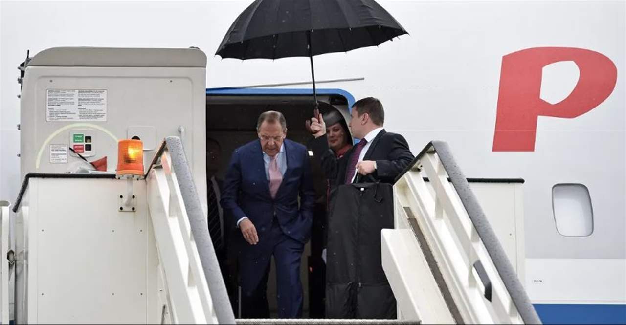 ثلاث دول تغلق مجالها الجوي أمام طائرة لافروف وتمنعه من التحليق.. والكرملين يعلق!