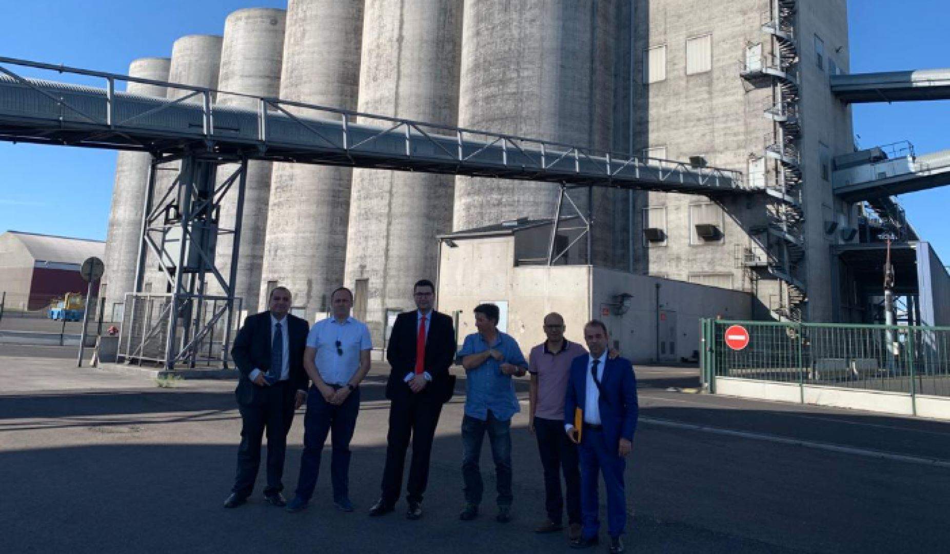 وزير الزراعة يجول في مرفأ سات الفرنسي ووكالة مياه رون - المتوسط