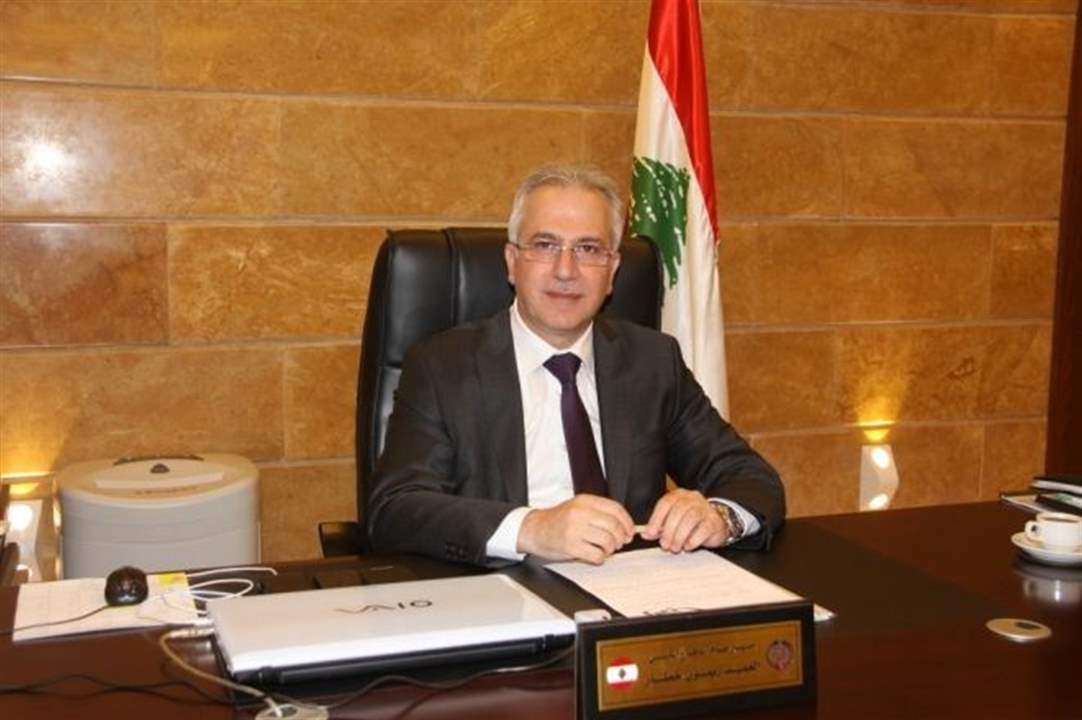 خطار : الدفاع المدني يعمل على اخماد الحريق في الدكوانة رغم الاضراب