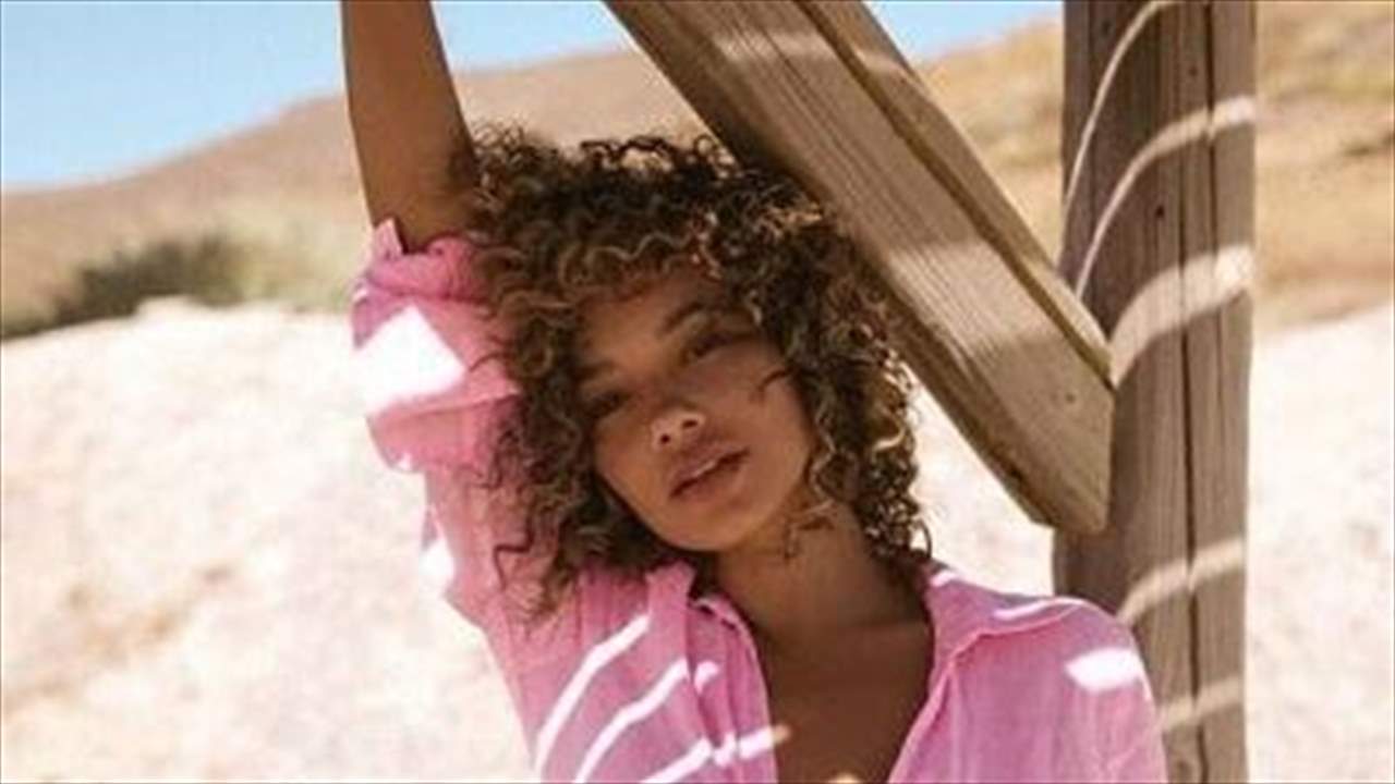 بالصور - صديقة بنزيما الجديدة ربطتها علاقة بجزائري آخر