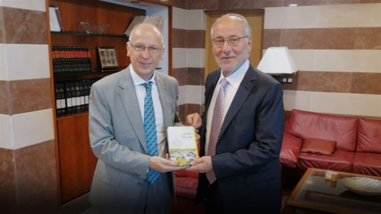 سفير أوكرانيا ابلغ الحلبي عن 100 منحة حكومية للطلاب اللبنانيين