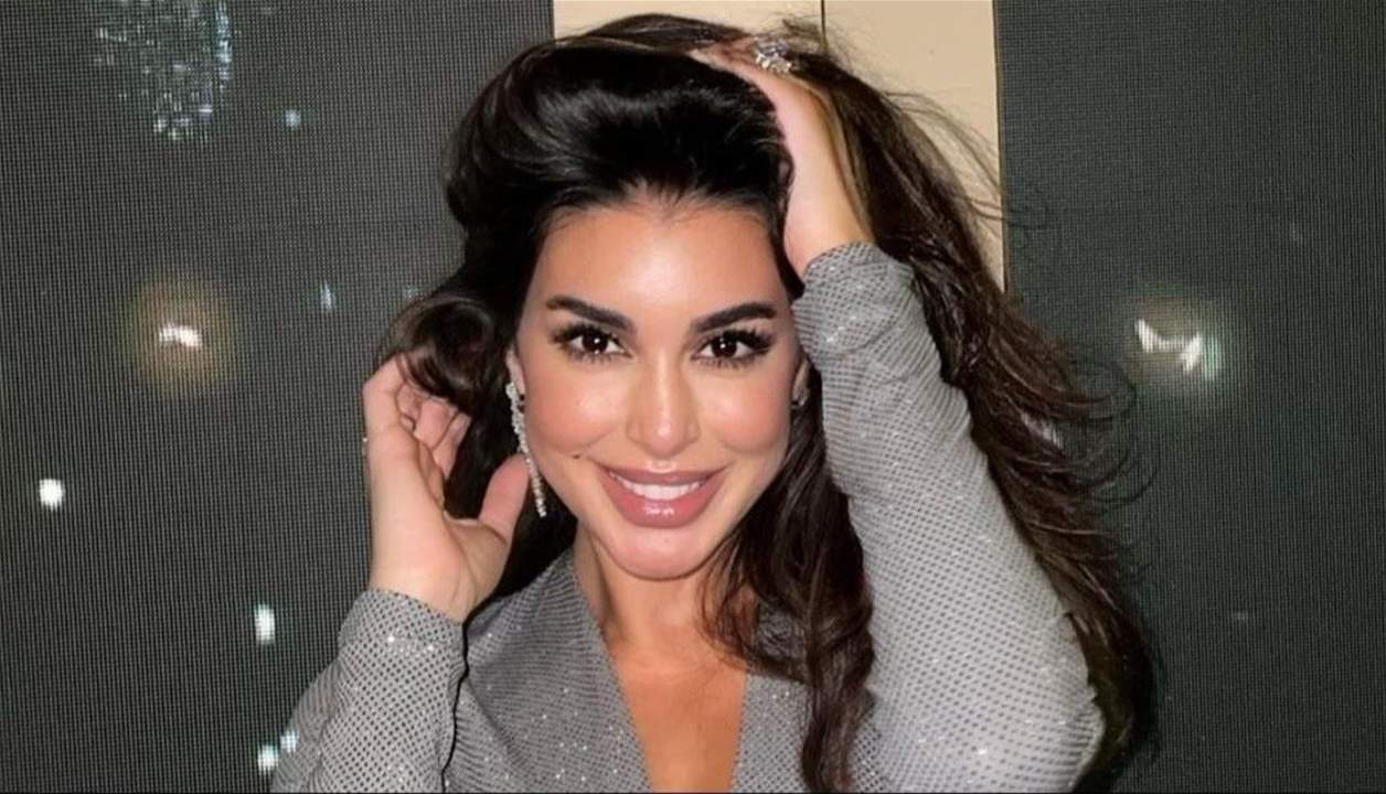 هاتف ياسمين صبري محط اهتمام المتابعين:ما معك مصاري تغيري شاشة تليفونك؟
