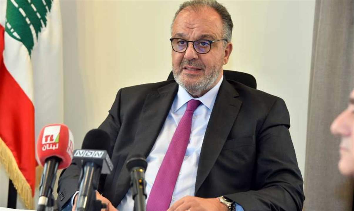 بوشكيان للصناعيين والبلديات: بلّغوا عن المصانع غير المرخّصة