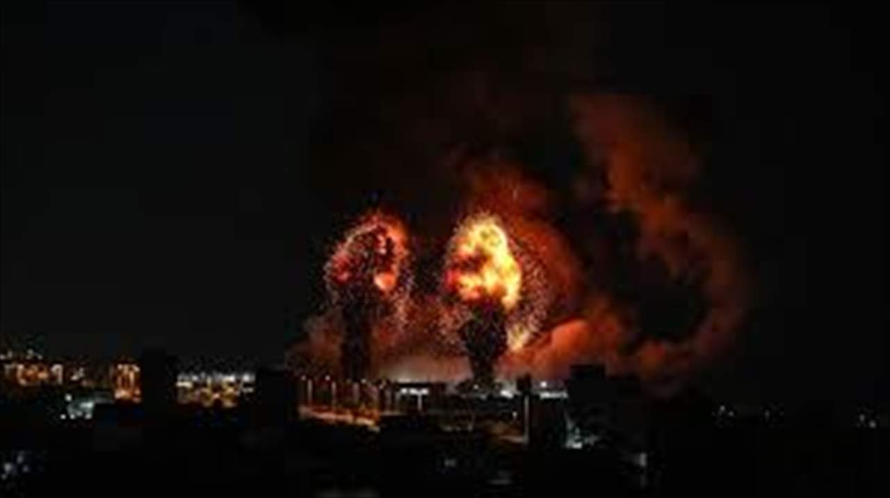 الاحتلال يشن غارات على قطاع غزة فجراً