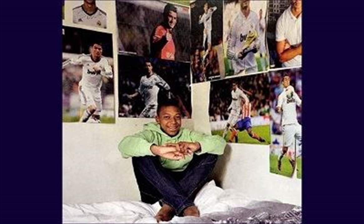 صور - رافينيا يُشعل الصراع بين برشلونة وريال مدريد والسبب مبابي !!