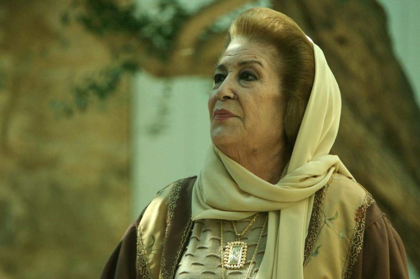 احدث ظهور لـ منى واصف يتصدر التريند وممثل سوري يصفها بـ"السباحة رقم 1"