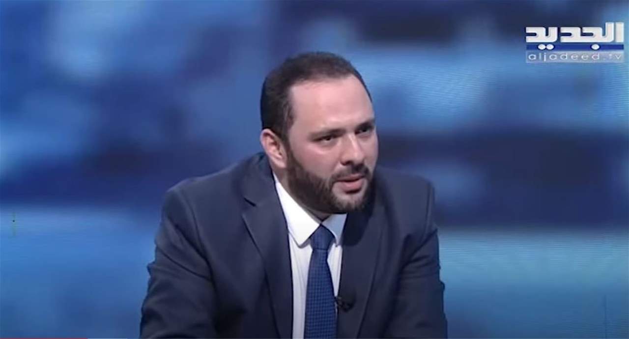 علي حجازي يعلّق على توقيف المطران موسى الحاج .. "قد ما تفوجرو وتعـوهرو سيبقوا هؤلاء عملاء"!