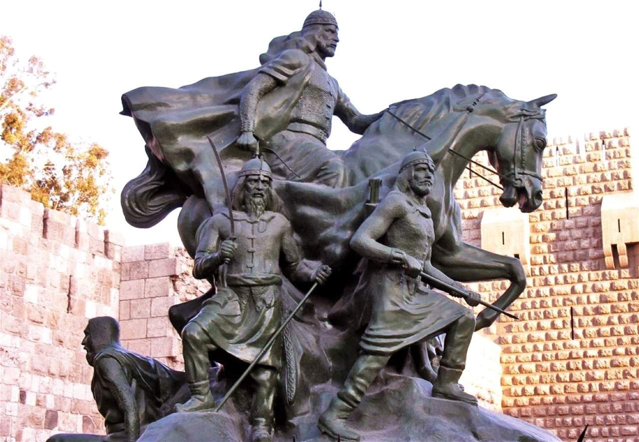    وفاة منفذ تمثال صلاح الدين الأيوبي الشهير في دمشق