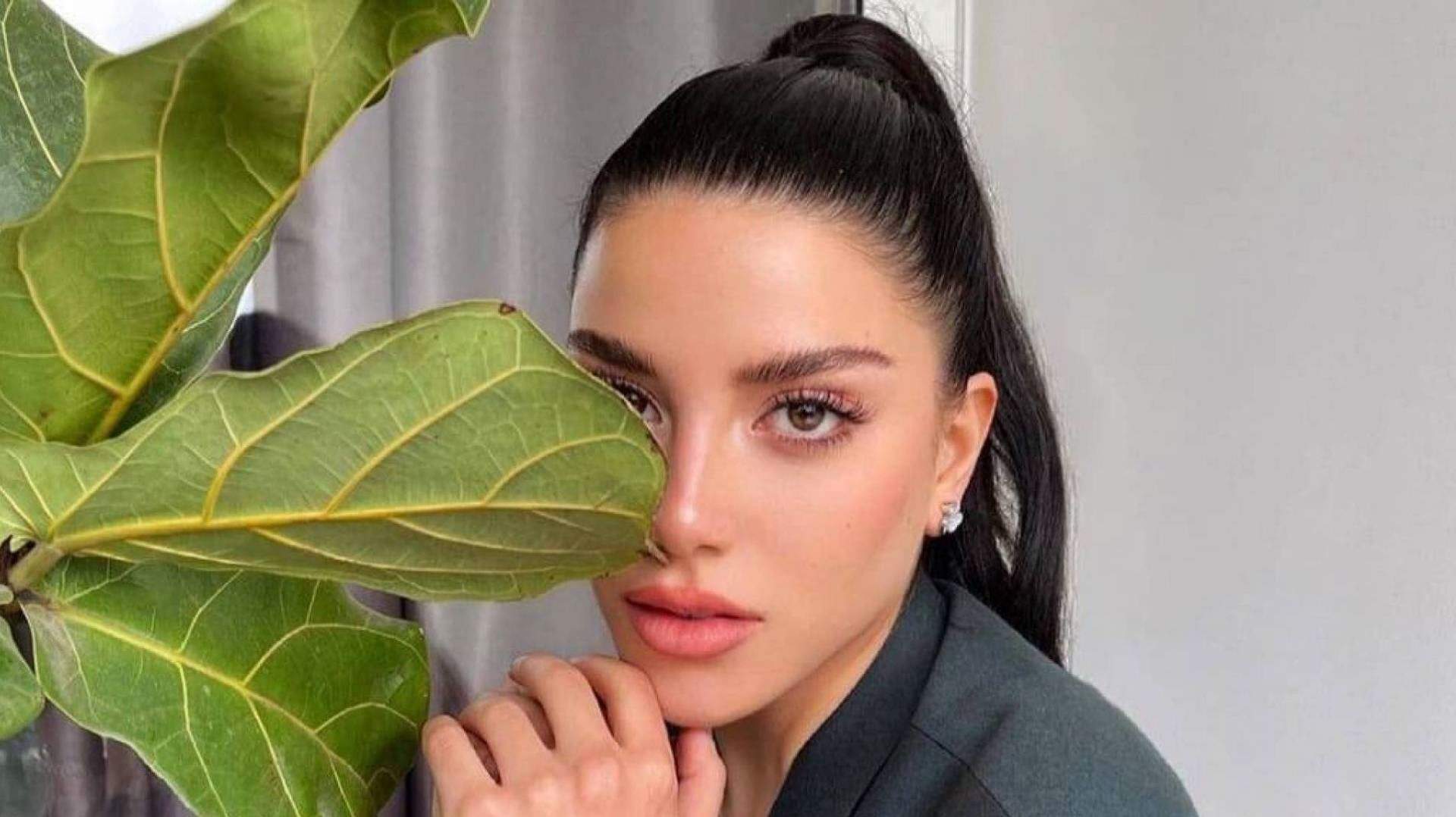 سينتيا صموئيل تحتفل بتوديع العزوبية وسط اجواء صاخبة ودانييلا رحمة الى جانبها