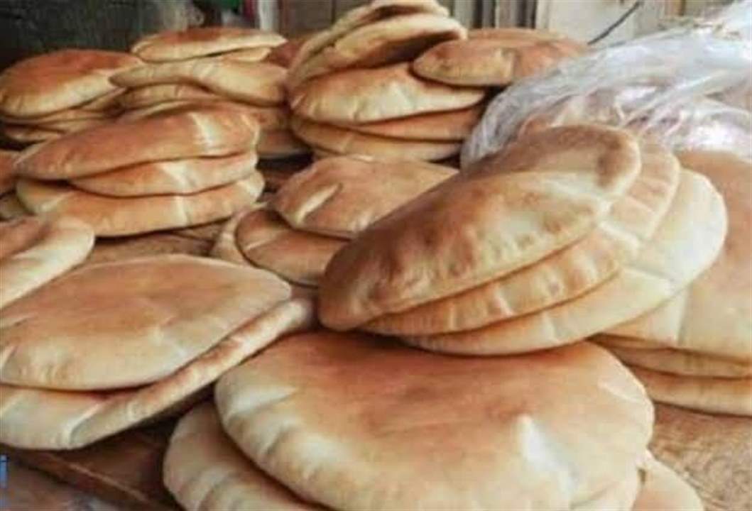 بعد رصدها لاحد الافران ببيع ربطة الخبز بسعر اعلى من السعر الرسمي.. مديرية امن الدولة في النبطية تصادر حوالي 600 ربطة خبز وتوزعها على الجمعيات الخيرية 