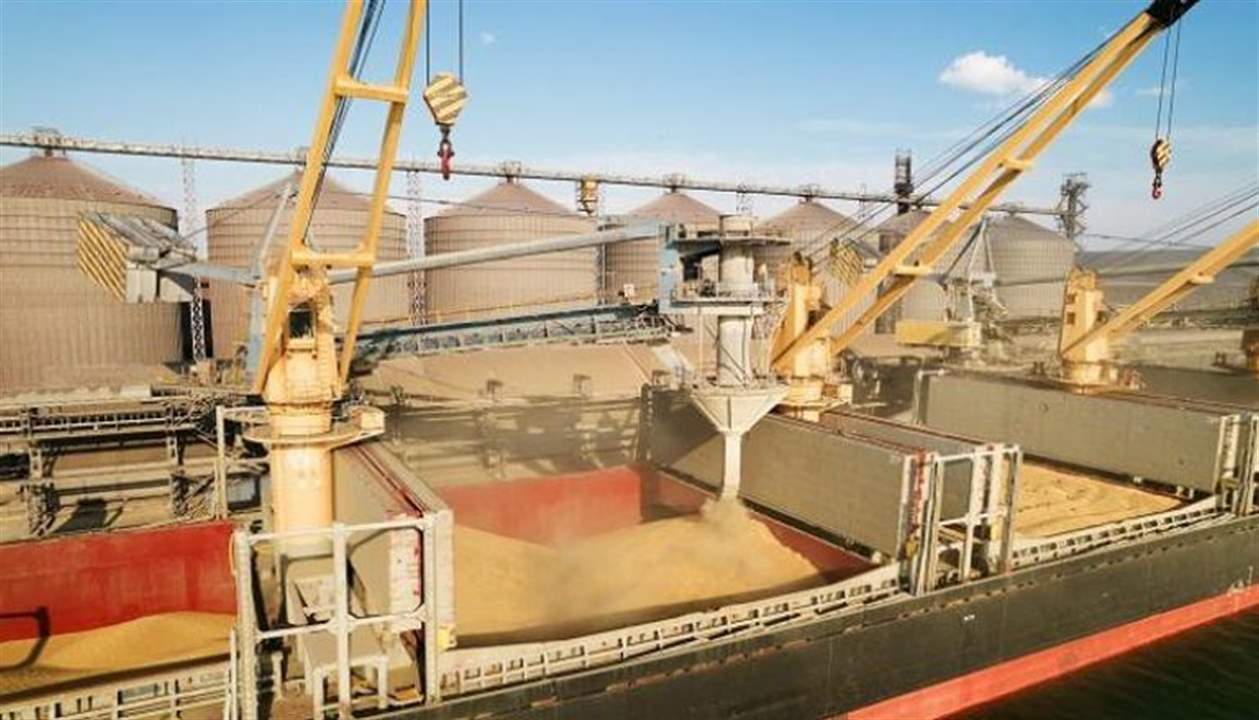 حبوب أوكرانيا تتأهب لغزو الأسواق.. وأول سفينة تتحرك