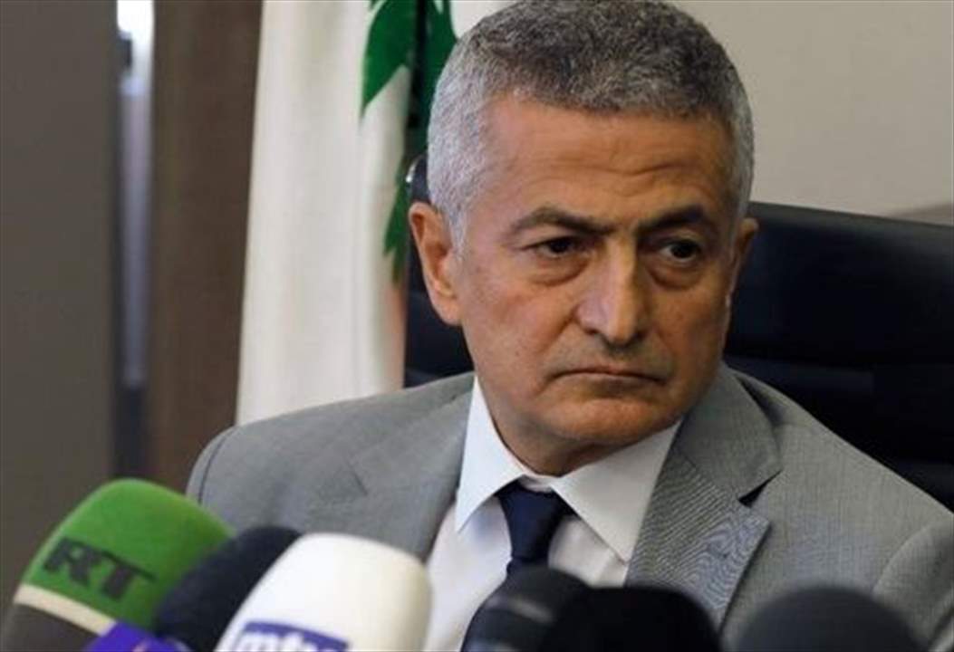 وزير المالية أعلن انجاز صرف الرواتب للعسكريين ونفى ما يتداول عن مرسوم تجنيس