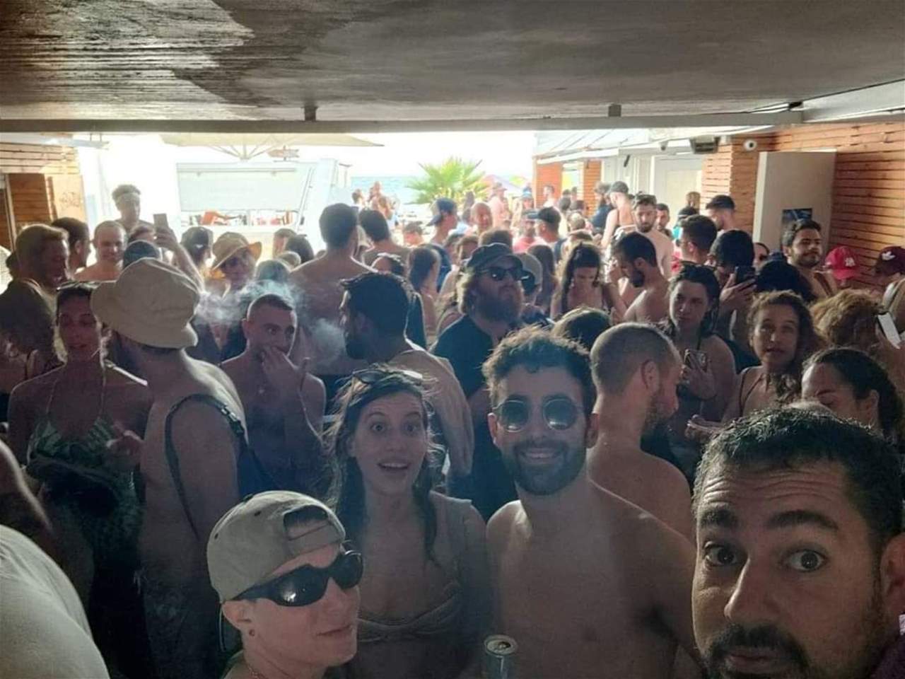 بالفيديو ـ  هروب المستوطنين من شواطئ تل أبيب بعد إطلاق رشقات صاروخية من قطاع غزة