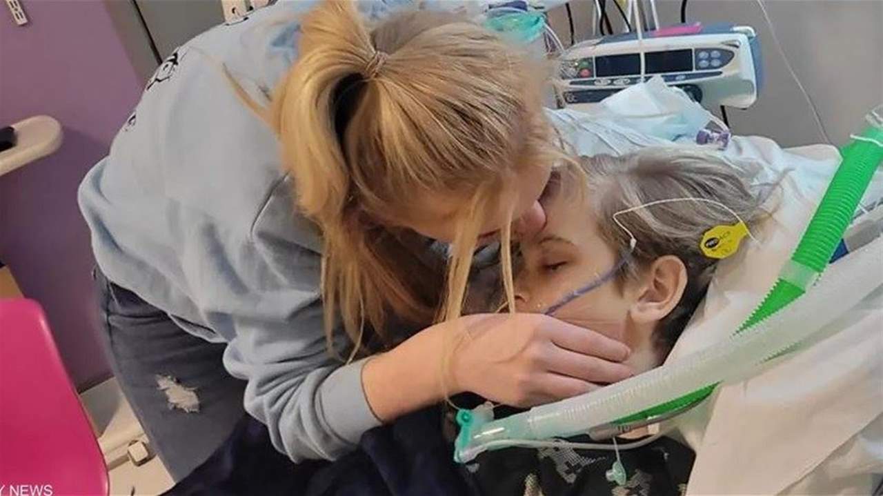 في لندن .. وفاة طفل بعد فصله عن أجهزة الانعاش بختام معركة قانونية طويلة !