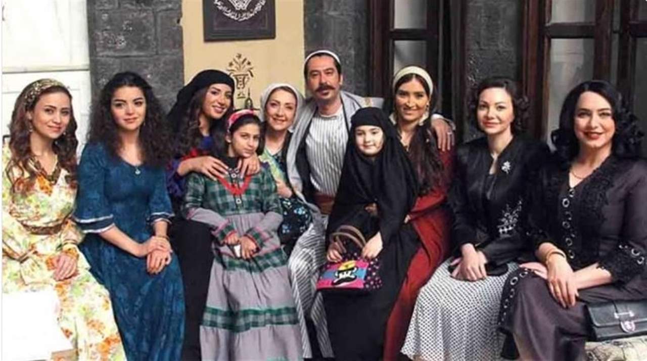 نجمة "باب الحارة" تخسر والد زوجها بحادث سير في لبنان