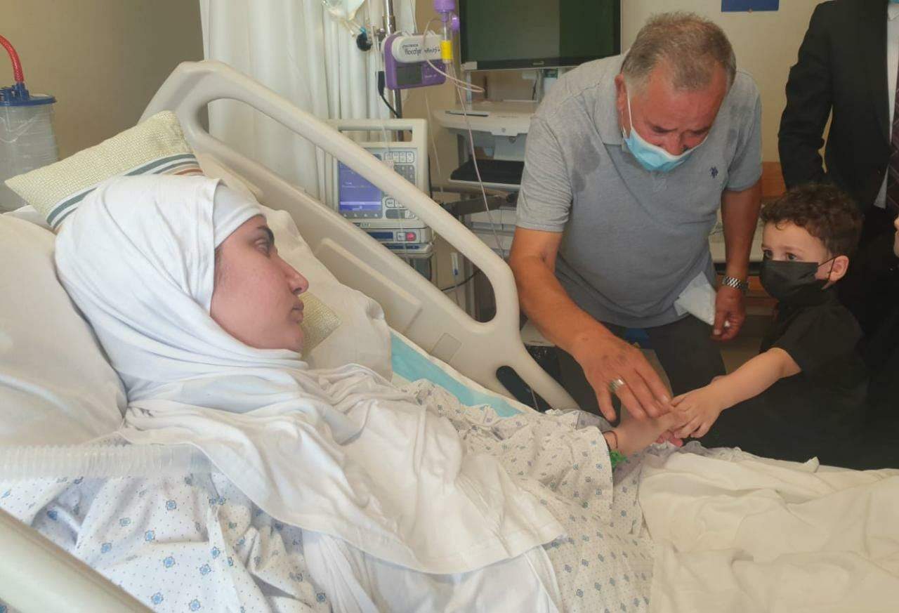  بعد رؤية ابنها للمرة الأولى منذ عامين .. عائلة ليليان شعيتو تستحصل على جواز سفرها لإستكمال علاجها في الخارج