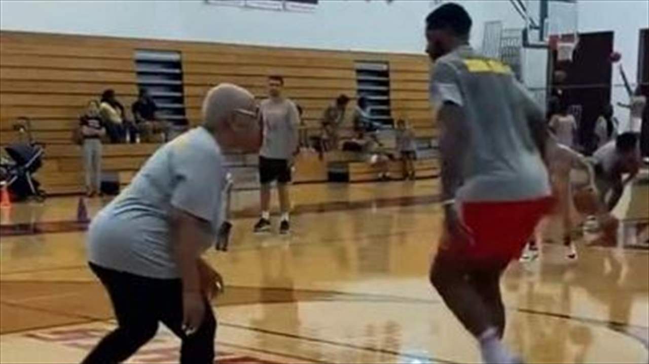 شاهدوا - النجم الذي لم يحترم .. حتى والدته ! 