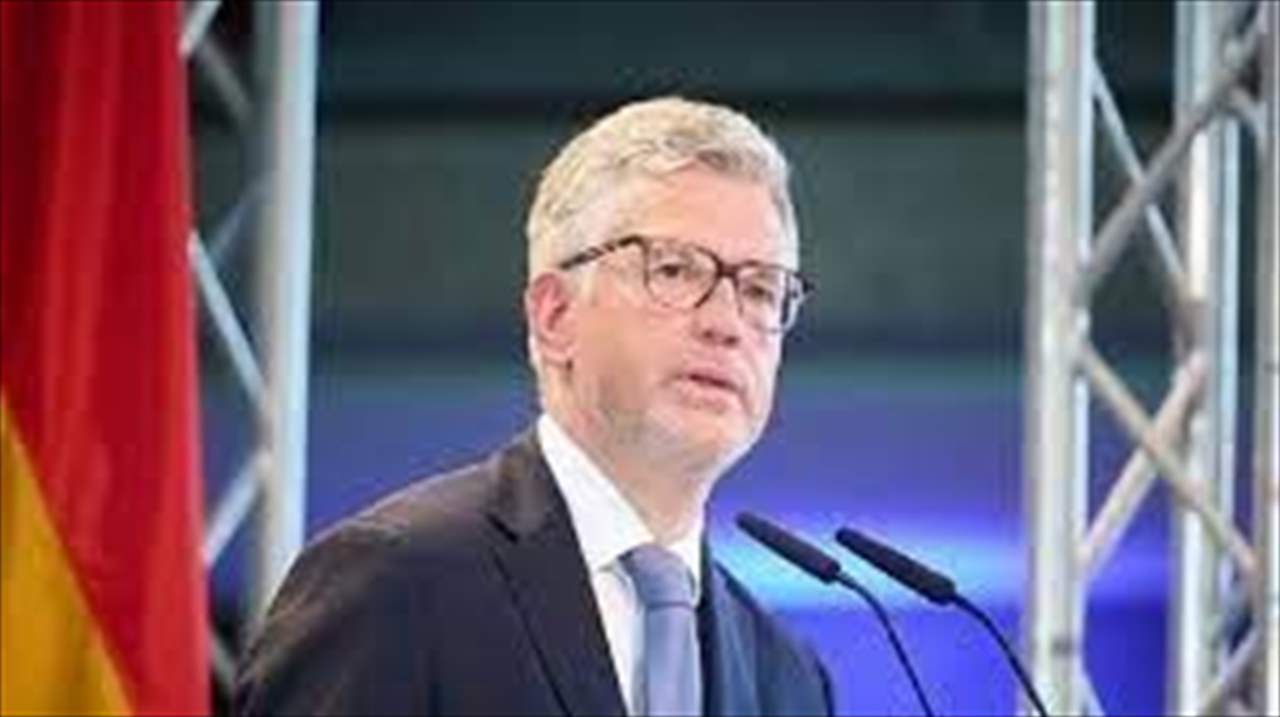 خبير يكشف سبب استخدام السياسيين للعبارات المهينة في كلامهم