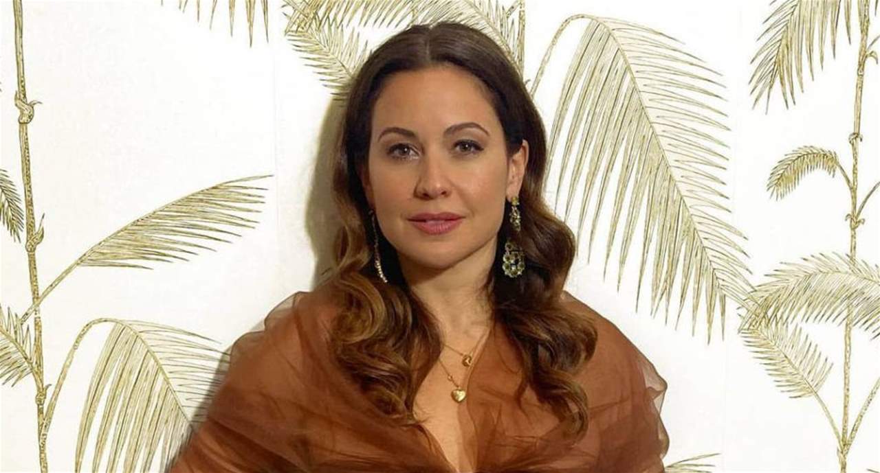 ريا ابي راشد تعلن سبب اختفائها عن مواقع التواصل.. فقدت اعز الناس!