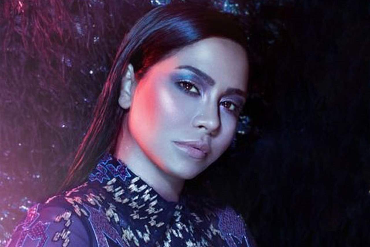 شيرين عبد الوهاب من تونس : رجعت للحياة .. اليكم هوية الرجل الذي قبّلت يده