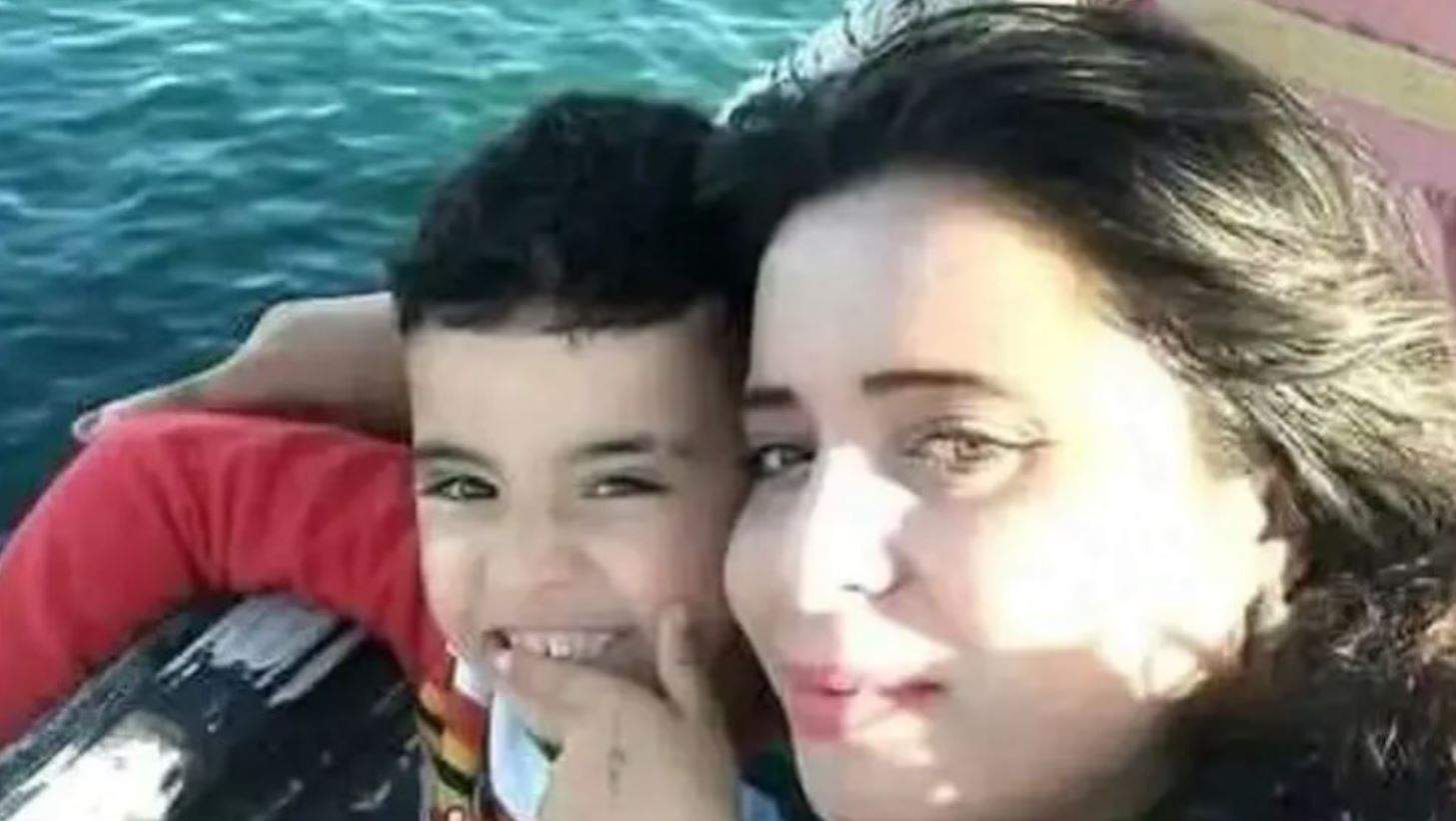 صورة لأم وابنها ابتلعهما البحر تجتاح مواقع التواصل في تونس .. وهذه قصتهما !
