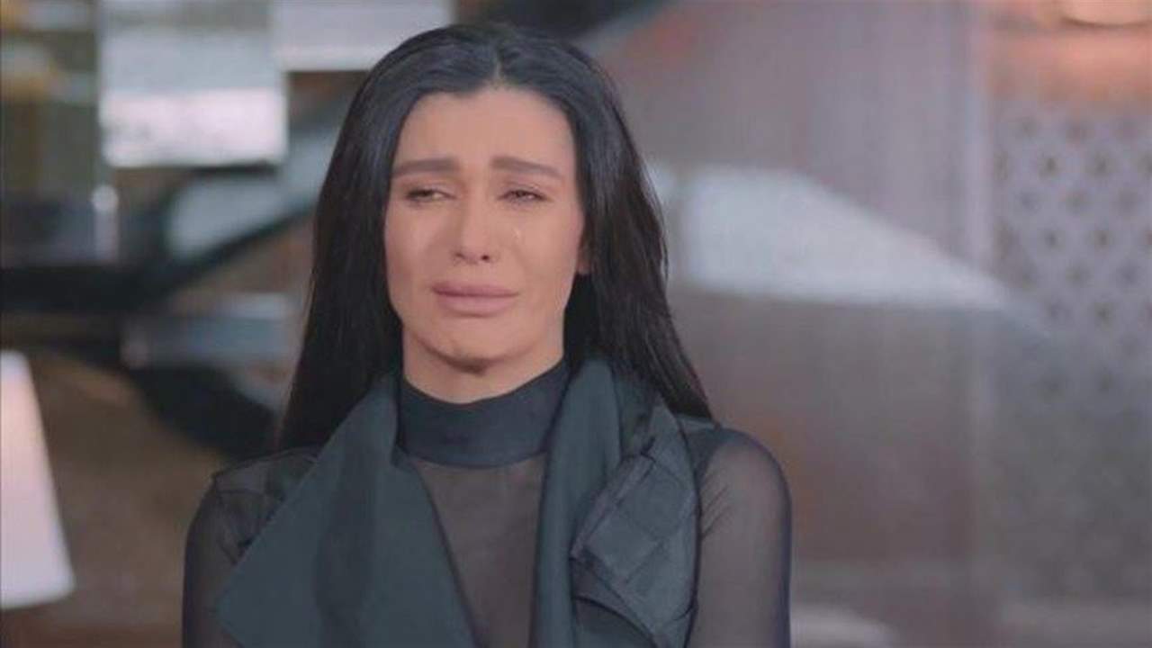 نادين الراسي تبكي بشدة وتخاطب شقيقها الراحل جورج الراسي: سامحني يا بطل