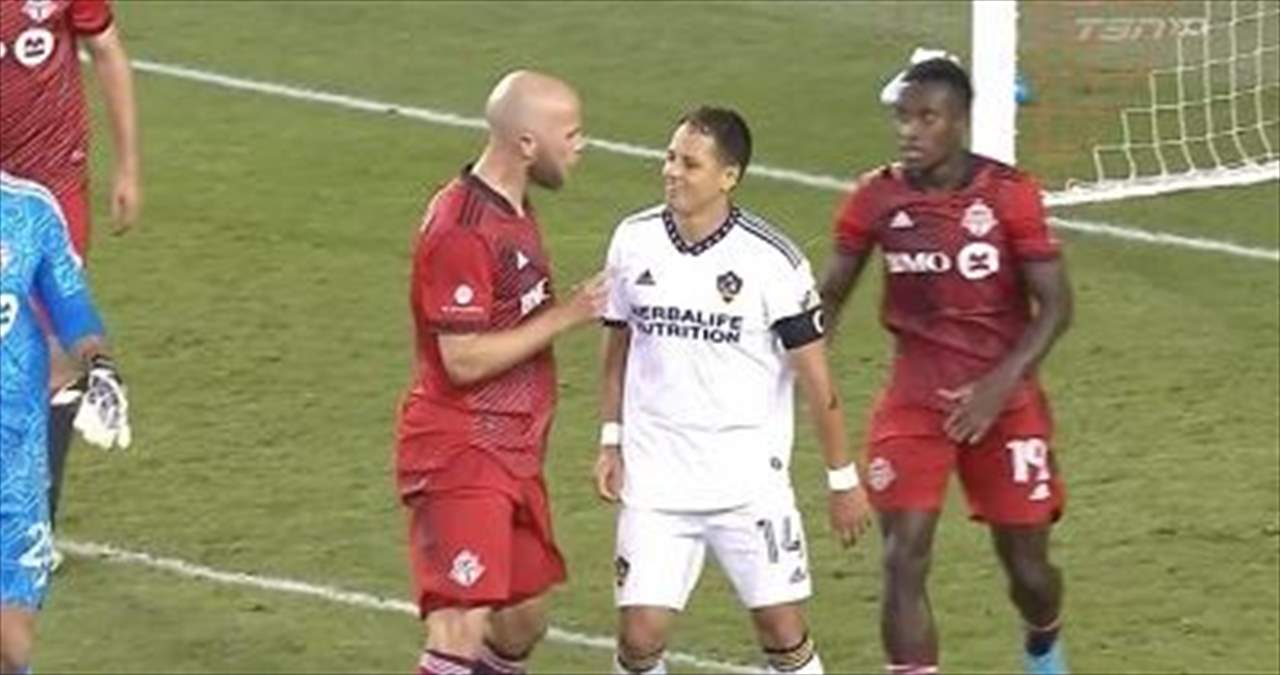 بالفيديو - تشيتشاريتو أصيب برصاصة ... كوميدية !!