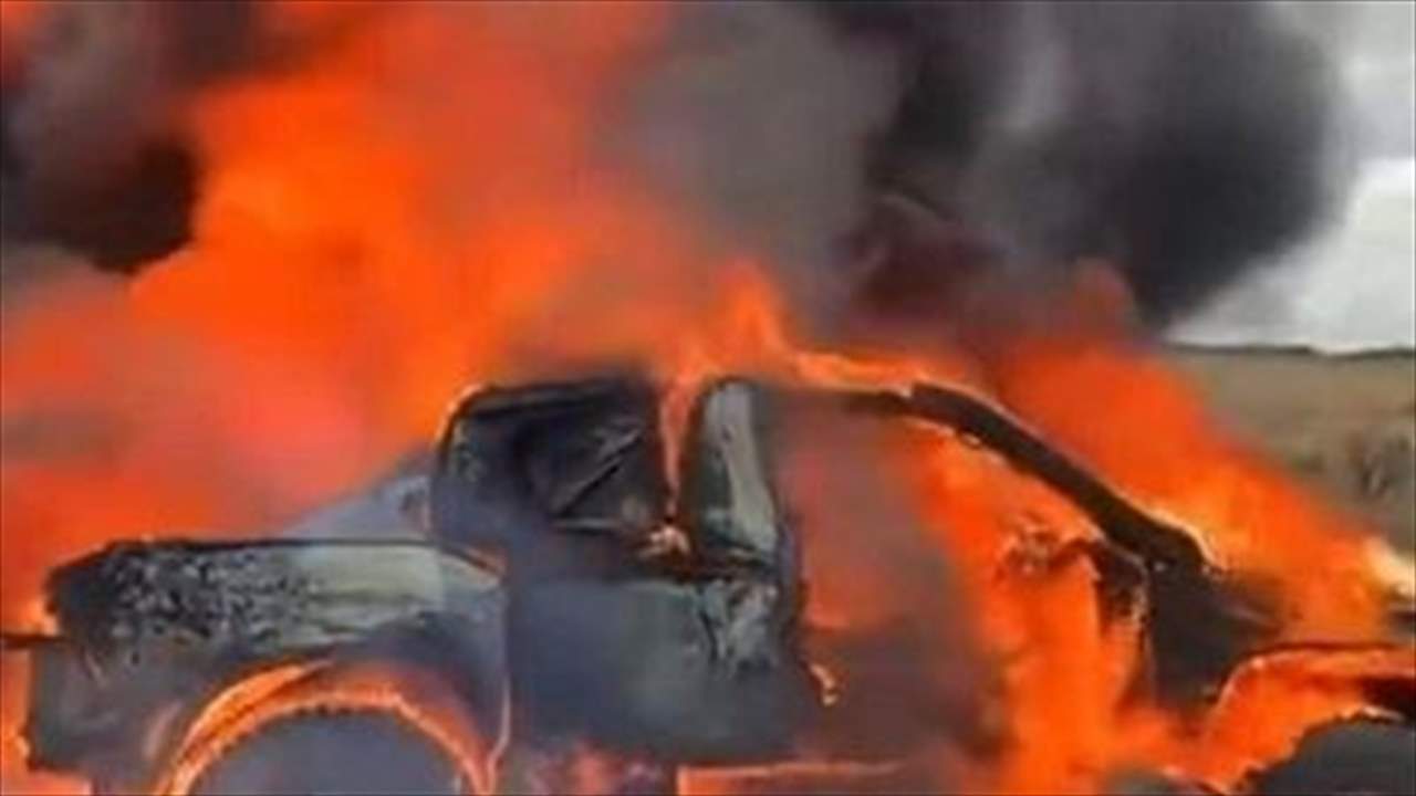 فيديو - السائق السعودي نجا من الموت وسيارته تفحّمت بالكامل