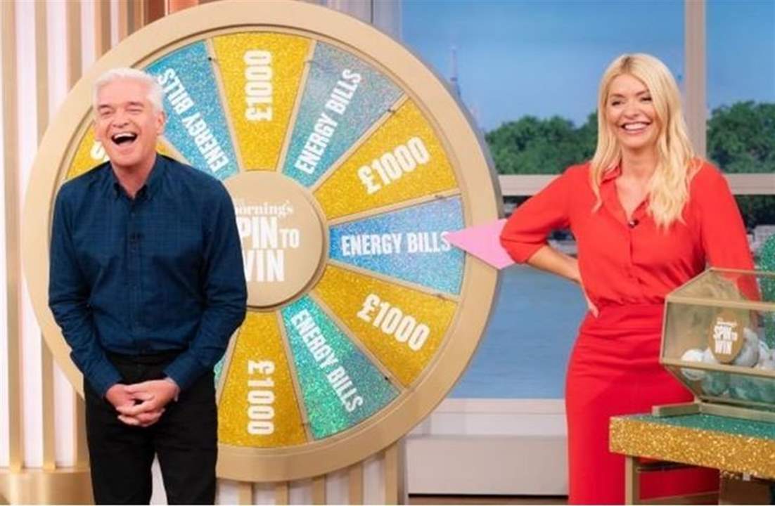 سخرية روسية من برنامج جوائز بريطاني يعرض على الفائزين دفع فواتير الكهرباء والغاز