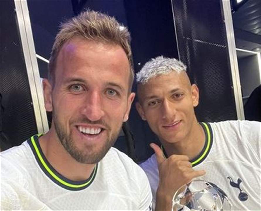 بالفيديو - العملاق البرازيلي ريتشارليسون باكياً كالأطفال !!