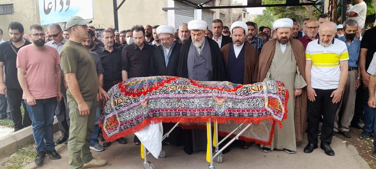 تشييع جثمان الأديب والشاعر محمد علي شمس الدين إلى مثواه الأخير