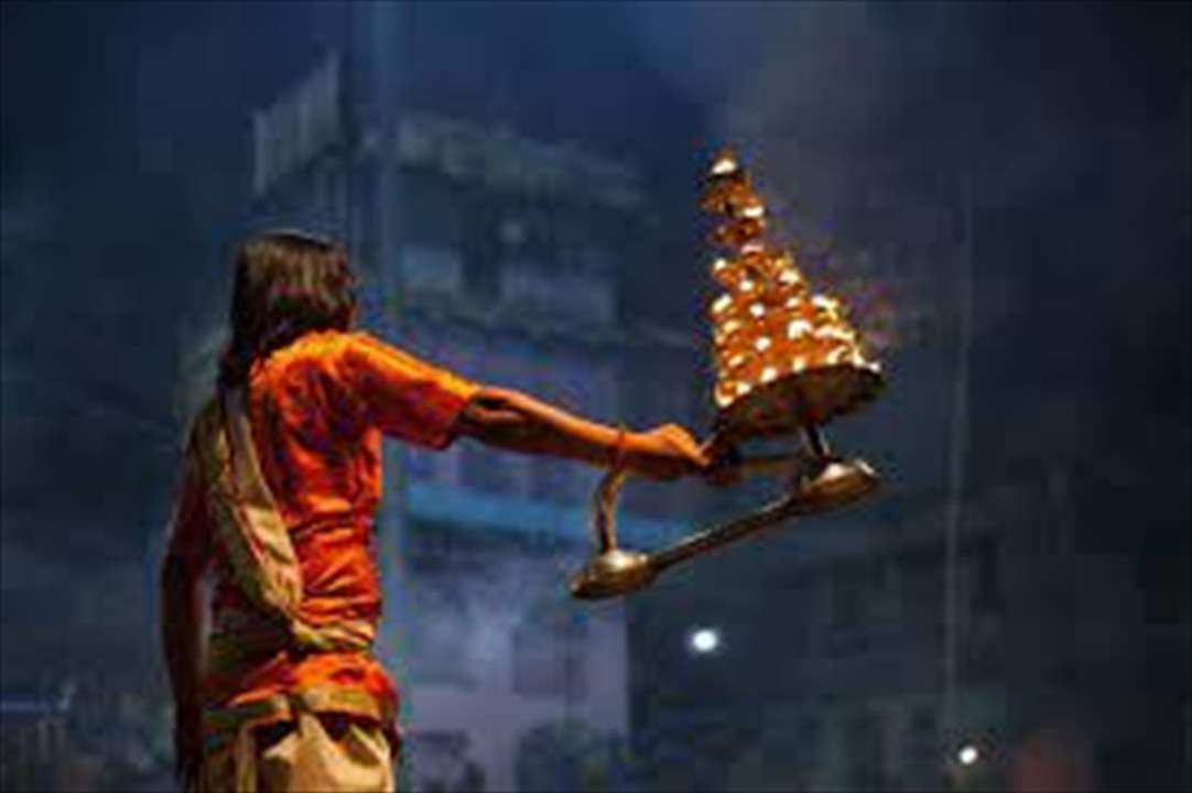 قطع لسانه بسكين إرضاءً لـ”الآلهة”!