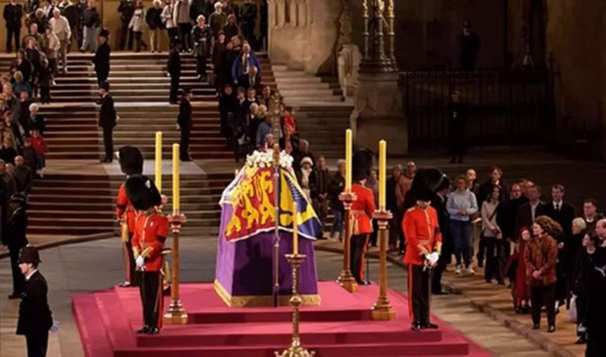 إستعدادات لنقل نعش الملكة إليزابيث الثانية من قصر باكنغهام إلى البرلمان