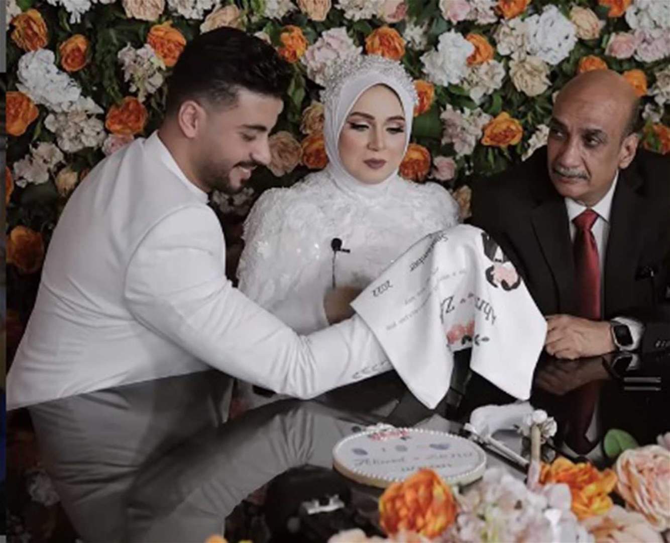  بالفيديو ـ فتاة تعقد قرانها بنفسها وتُثير الجدل في مصر.. ونقيب المأذونين يُعلق 