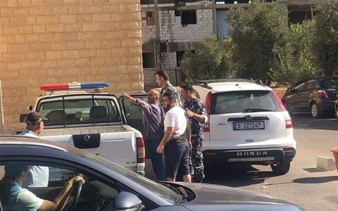 مودع إحتجز رهائن وهدد بحرق البنك!.. ثم أخذ قسم من وديعته.. إليكم القصة الكاملة: