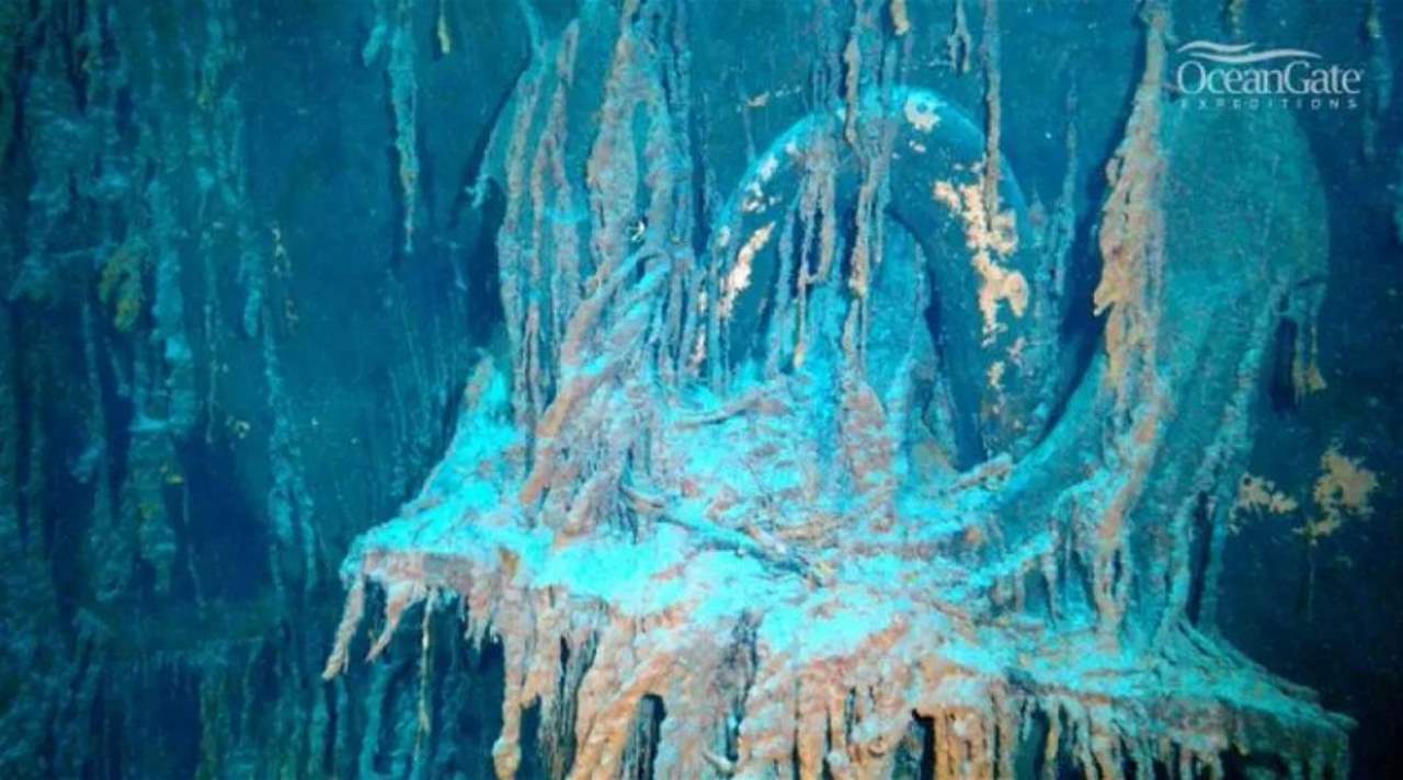 بعد 100 عام على غرقها.. هكذا بدت سفينة تيتانيك في أعماق المحيط في أحدث فيديو لها! 