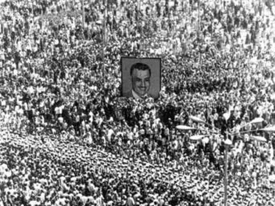 صاحب أكبر جنازة في التاريخ .. ليس المهاتما غاندي ولا جمال عبدالناصر ولا الخميني فمن هو؟ّ!