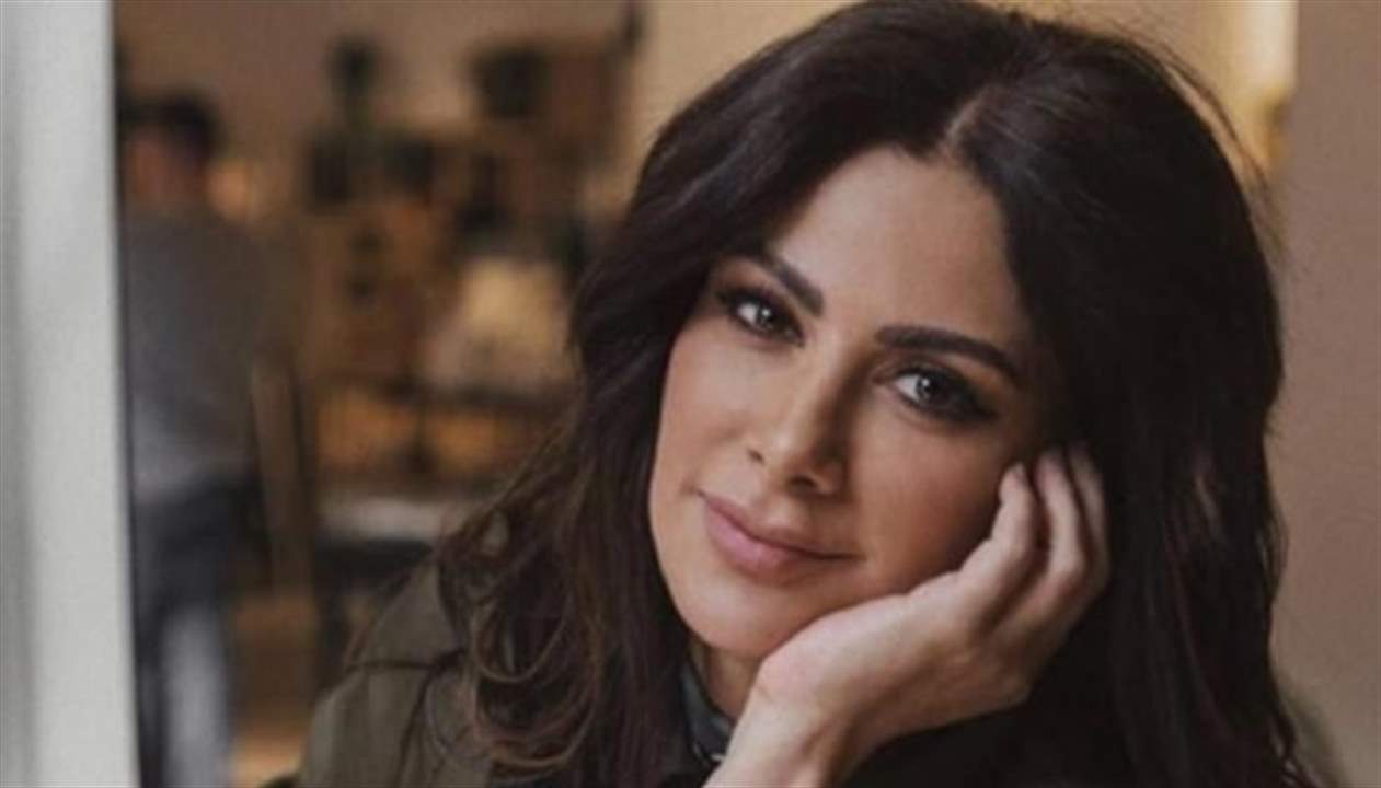 ابن صبا مبارك في ظهور نادر.. كبر وأصبح شابا وسيما