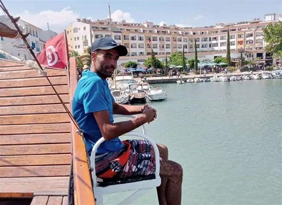 اثر انتحار بائع متجول صادرت السلطات معدّاته.. توقيف رئيس بلدية في تونس 