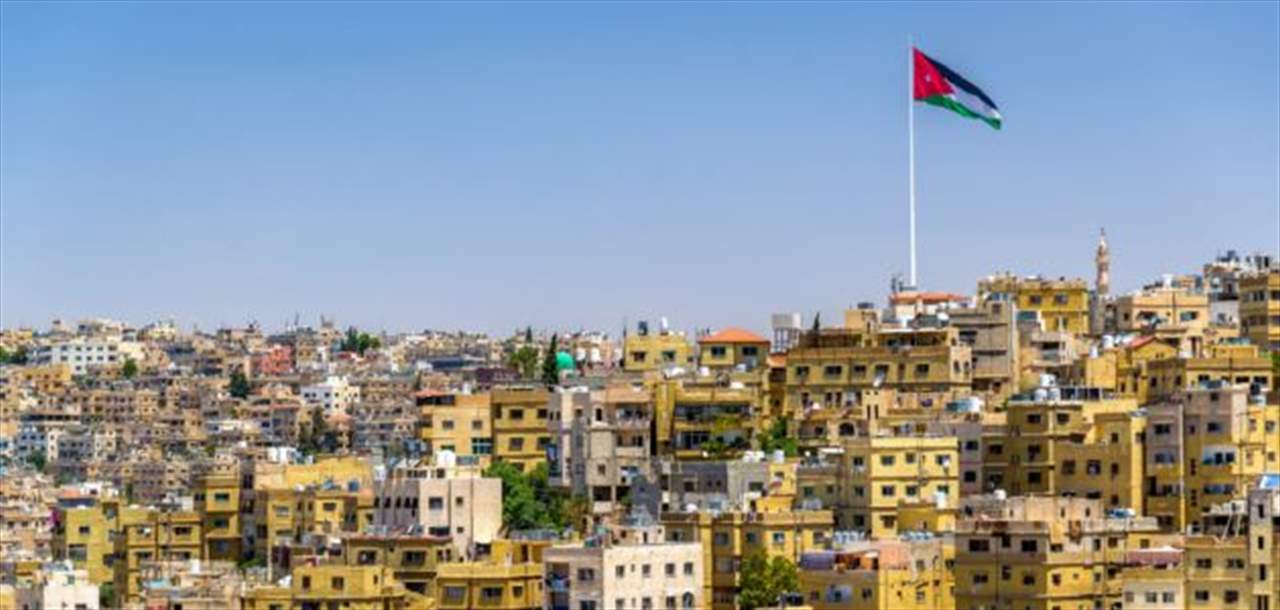   في الأردن.. طفل يقتل نفسه عن طريق الخطأ بمسدس والده !