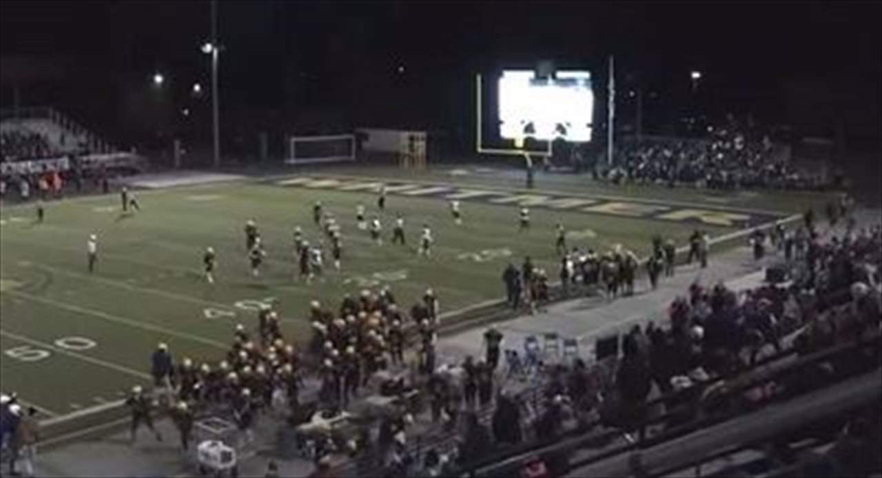 مقاطع فيديو مؤلمة من مباراة مدرسية في اميركا
