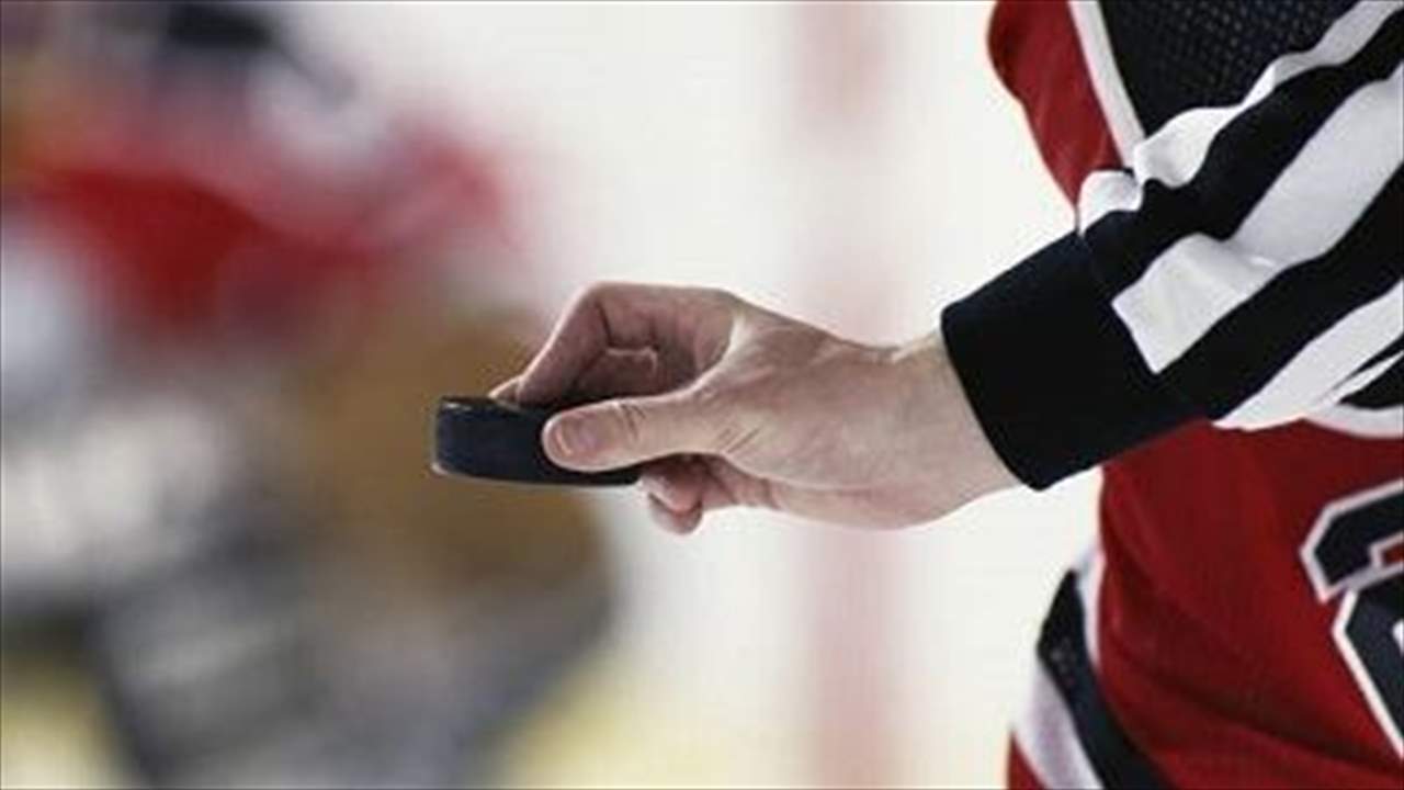 استقالة جماعية على خلفية فضيحة وتهديدات حكومية ومقاطعة نايكي