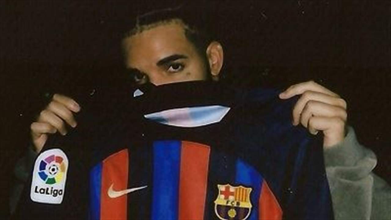 فيديو - برشلونة يستبدل شعار راعيه بـ"بومة" في "الكلاسيكو" !!