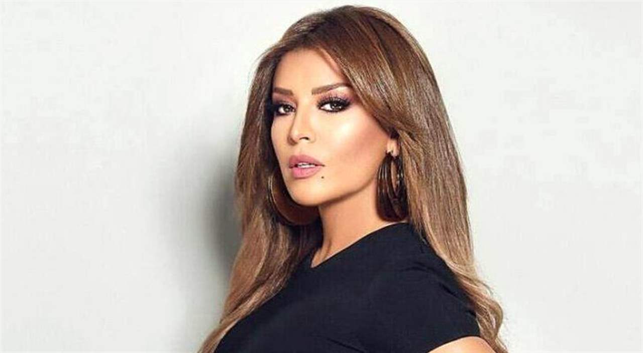 شقيقة أمل بشوشة نسخة عنها وجمالهما حديث المتابعين