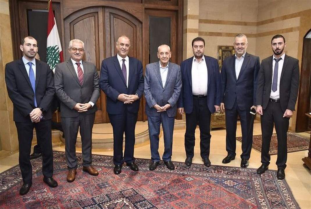 الرئيس بري عرض الأوضاع العامة وشؤوناً تشريعية وإنمائية مع نواب كتلة الاعتدال الوطني 