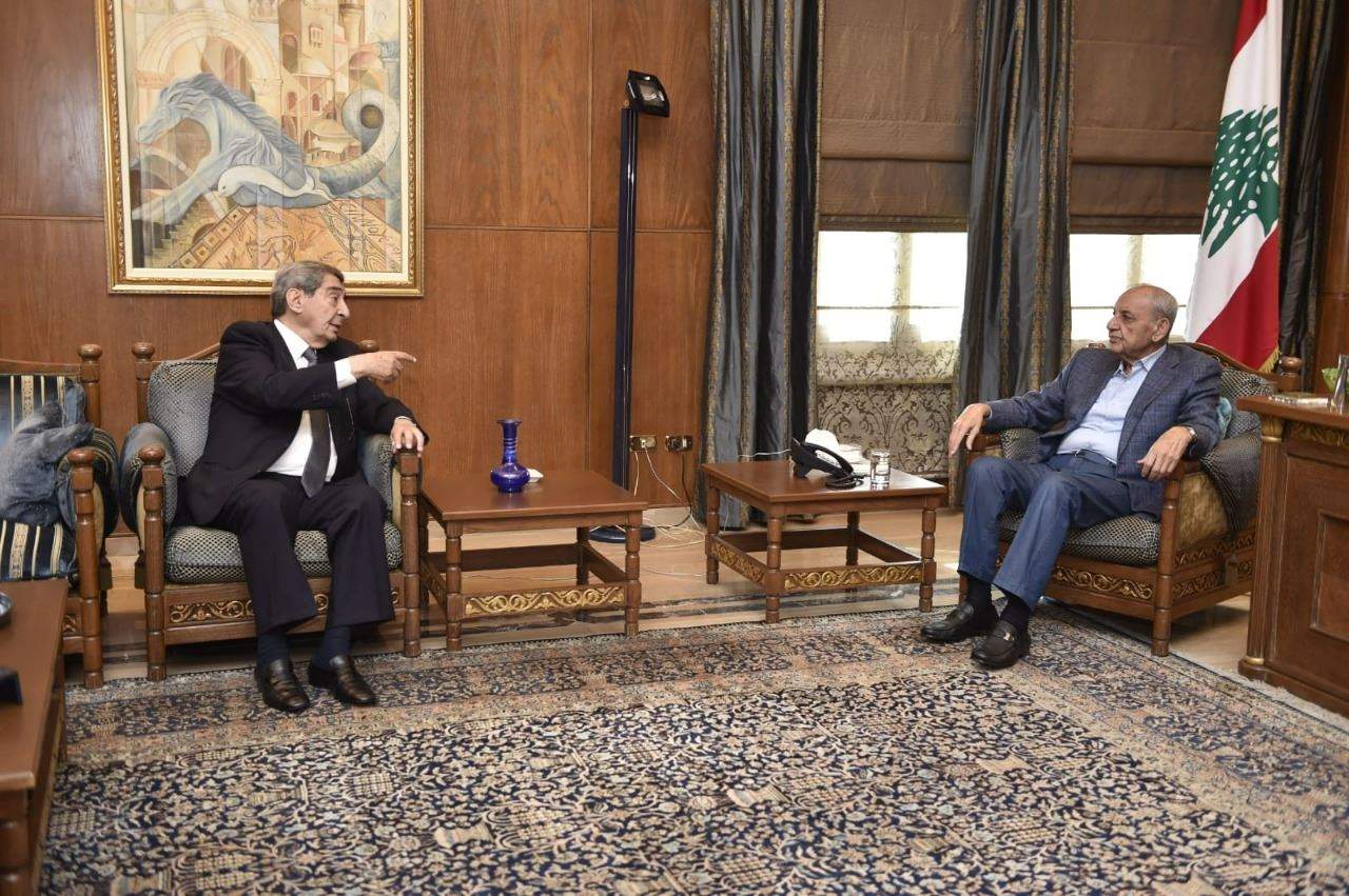 إيلي الفرزلي: الرئيس بري مسكون بهاجس الاتيان برئيس يحافظ "نضالياً"على اتفاق الطائف