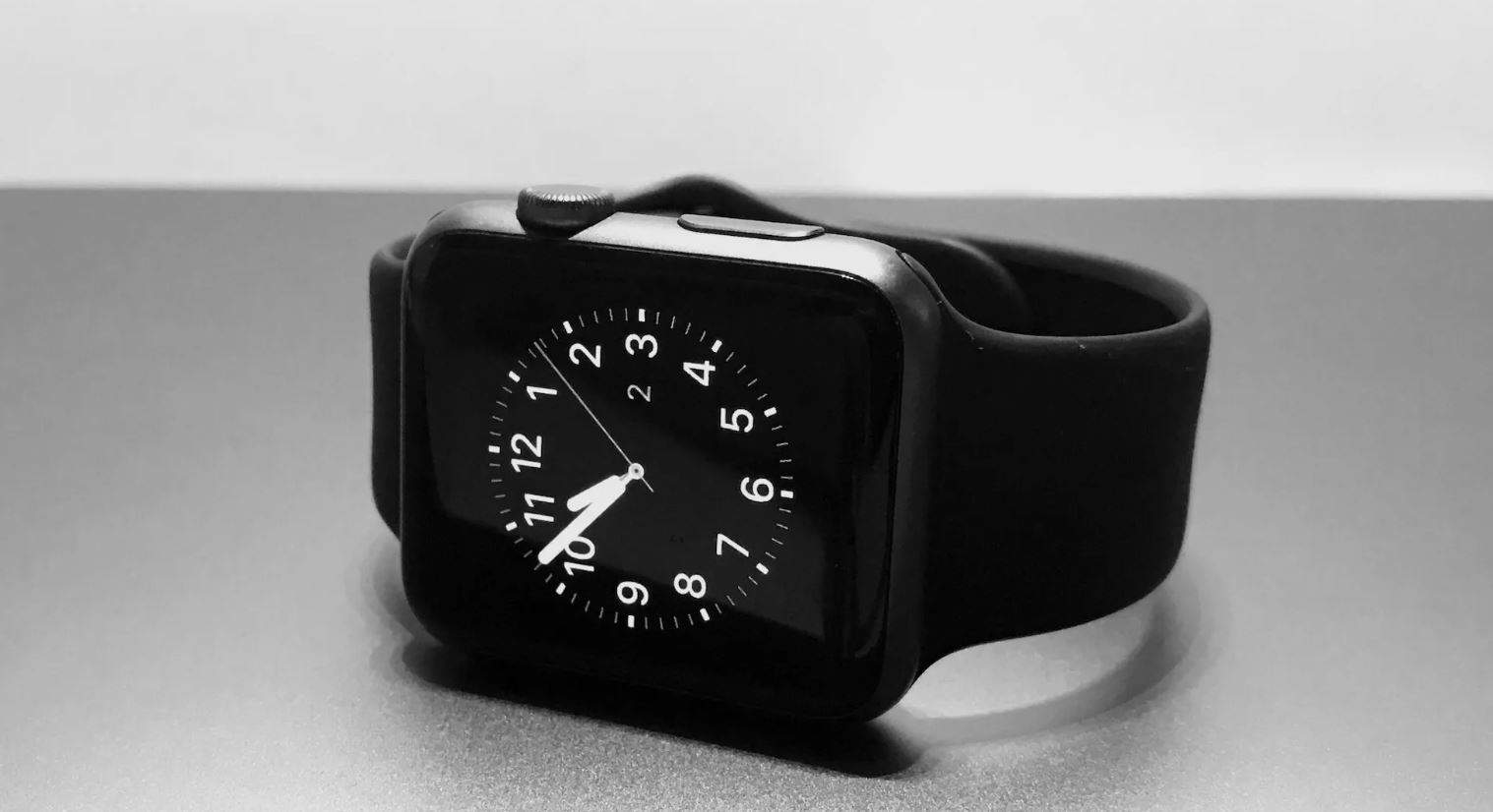 "ساعة أبل" تنقذ حياة امرأة دفنها زوجها حية