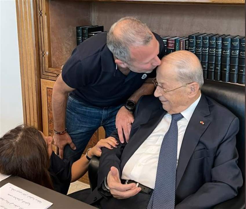 قبلة باسيل على "الجبين يلي ما بينحني"