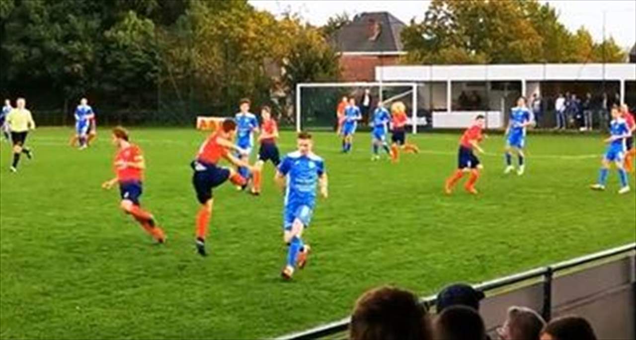 فيديو - هدف غريب في الدرجة الرابعة يُرشح لجائزة بوشكاش