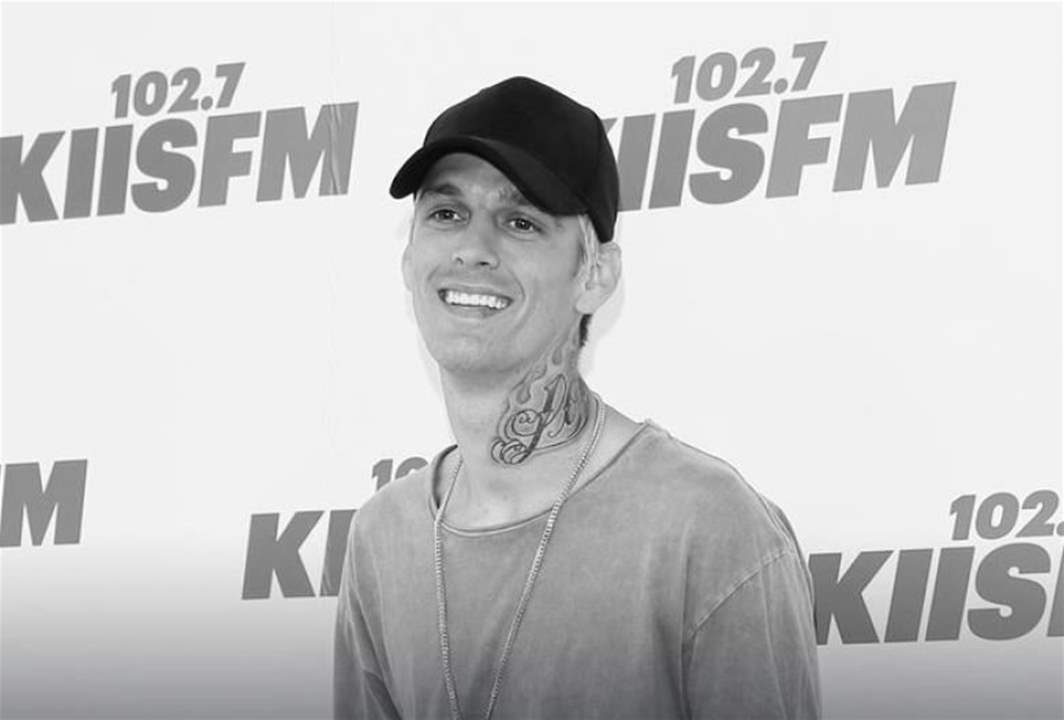 العثور على مغني شاب متوفيا في حوض الاستحمام 